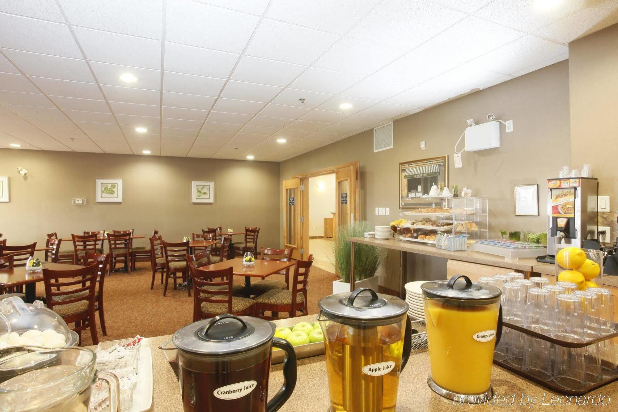 Stonebridge Hotel Dawson Creek Exterior photo